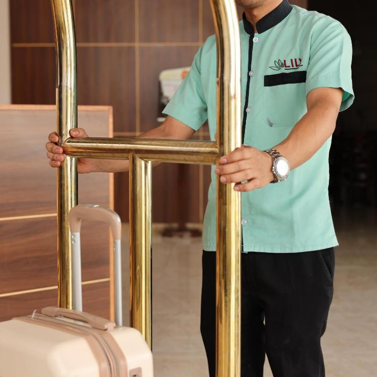 Grand Lily Hotel Suites Al-Hofuf Exterior foto